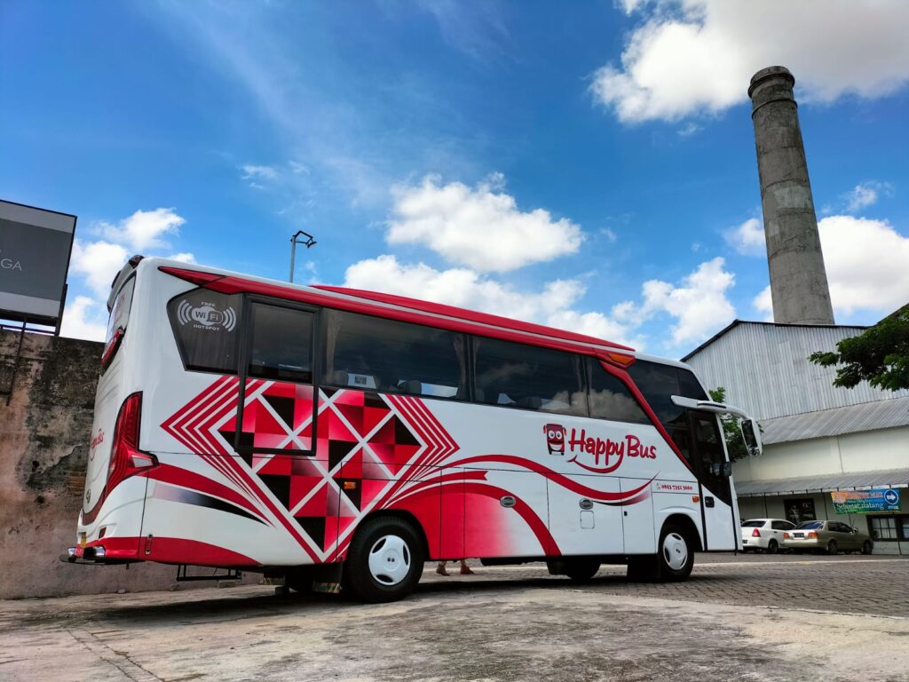 sewa bus surabaya